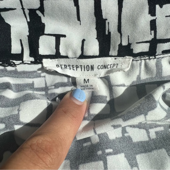 Perception concept black and white design top - Picture 6 of 6